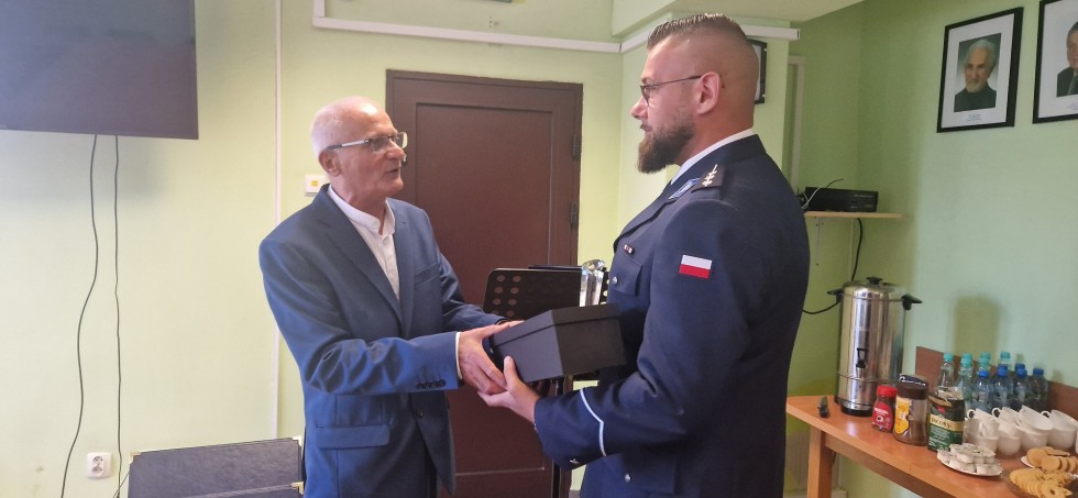Święto Policji w Sztutowie – uroczyste wyróżnienia dla funkcjonariuszy.
