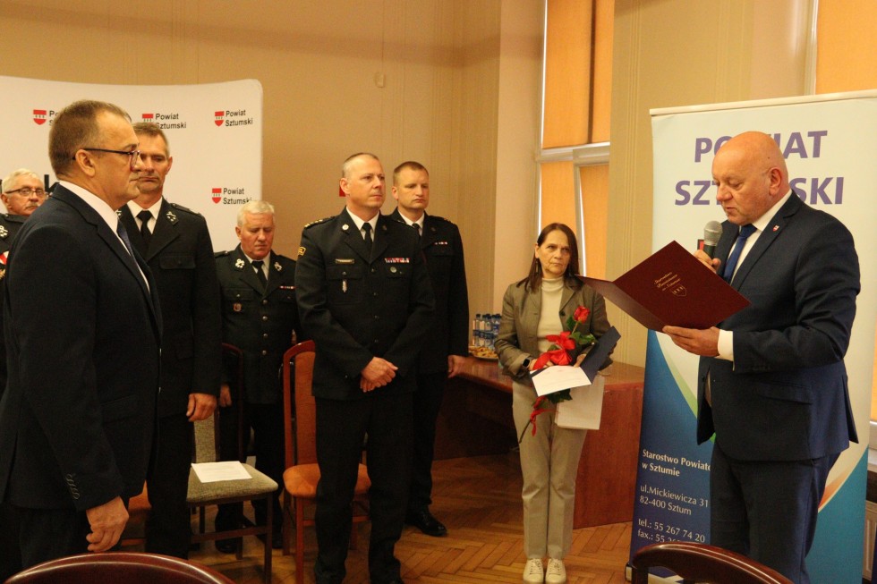 Jarosław Bielecki z awansem na nauczyciela mianowanego.