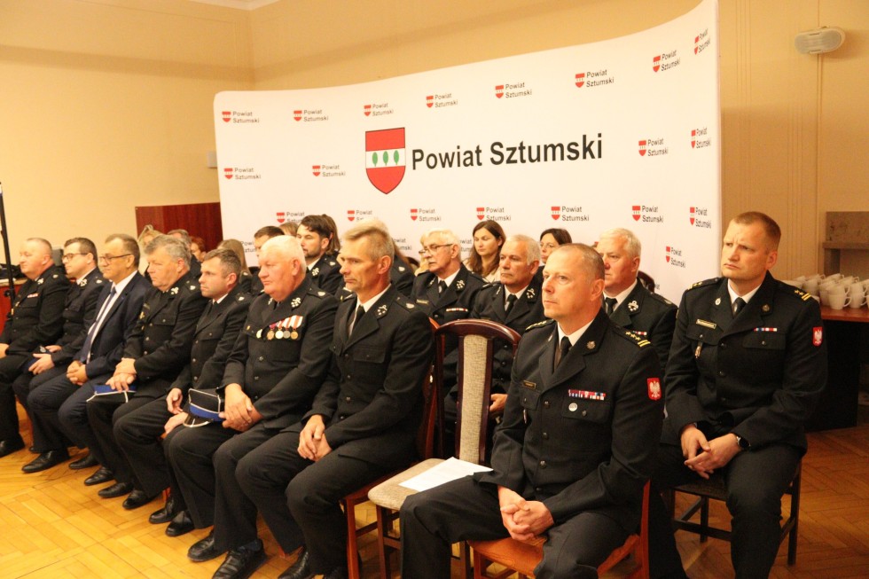 Sesja Rady Powiatu Sztumskiego - podsumowanie skutków ulewnych deszczy i podziękowania dla służb.