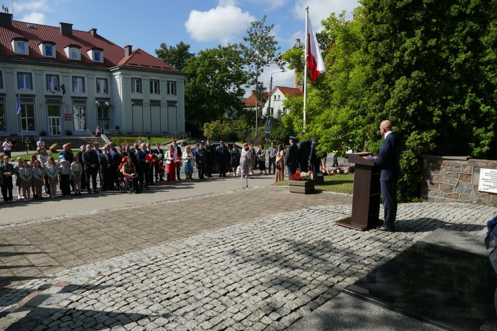 Sztum oddał hołd ofiarom i bohaterom II wojny światowej.