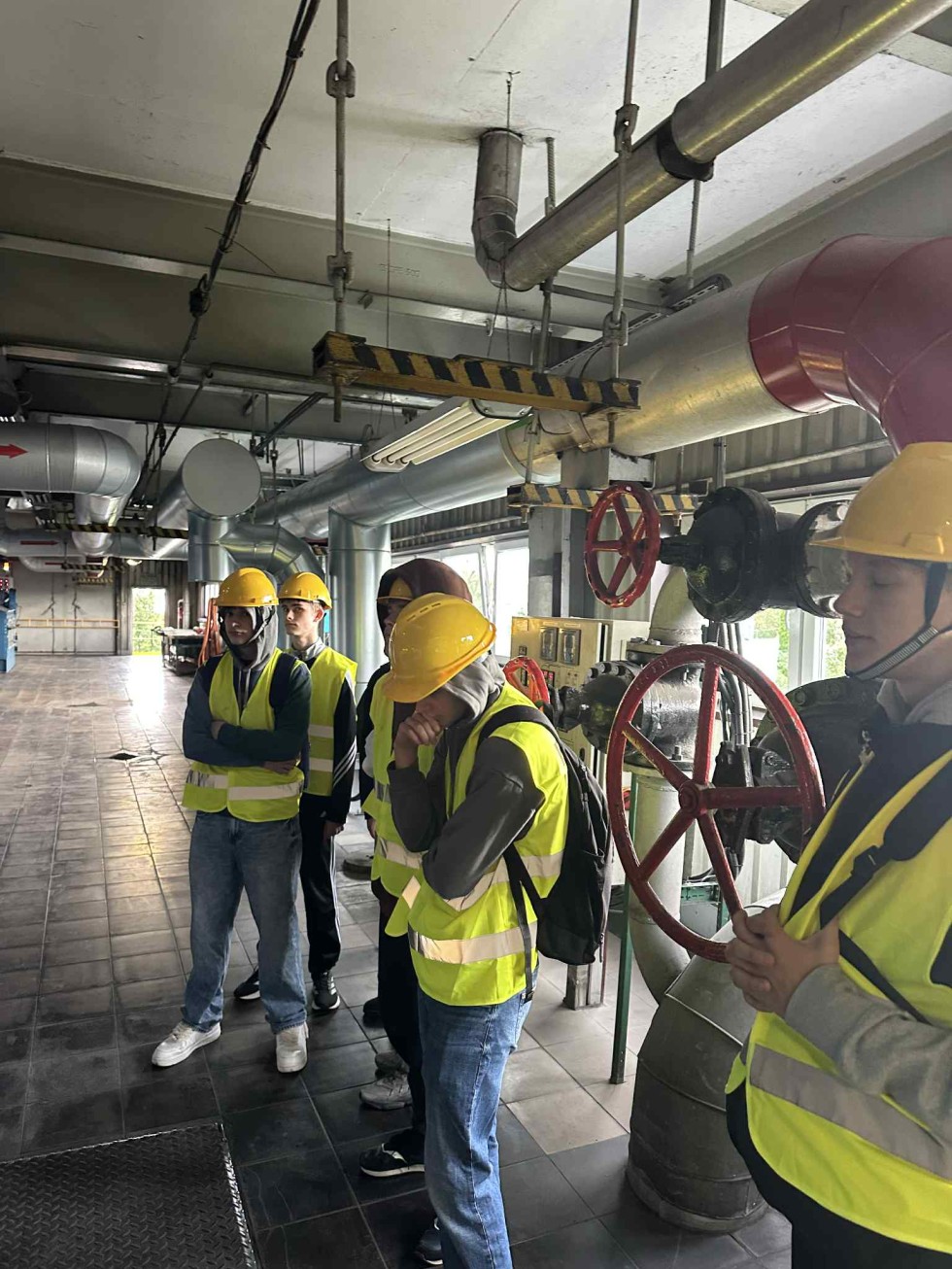 Uczniowie Centrum Edukacji Zawodowej na edukacyjnej wycieczce w ECO Malbork.