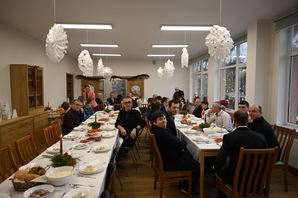 Wigilijne spotkanie w Warsztatach Terapii Zajęciowej w Jantarze.