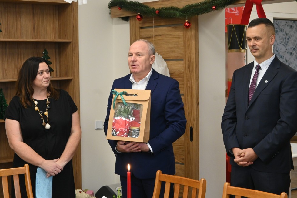 Wigilijne spotkanie w Warsztatach Terapii Zajęciowej w Jantarze.
