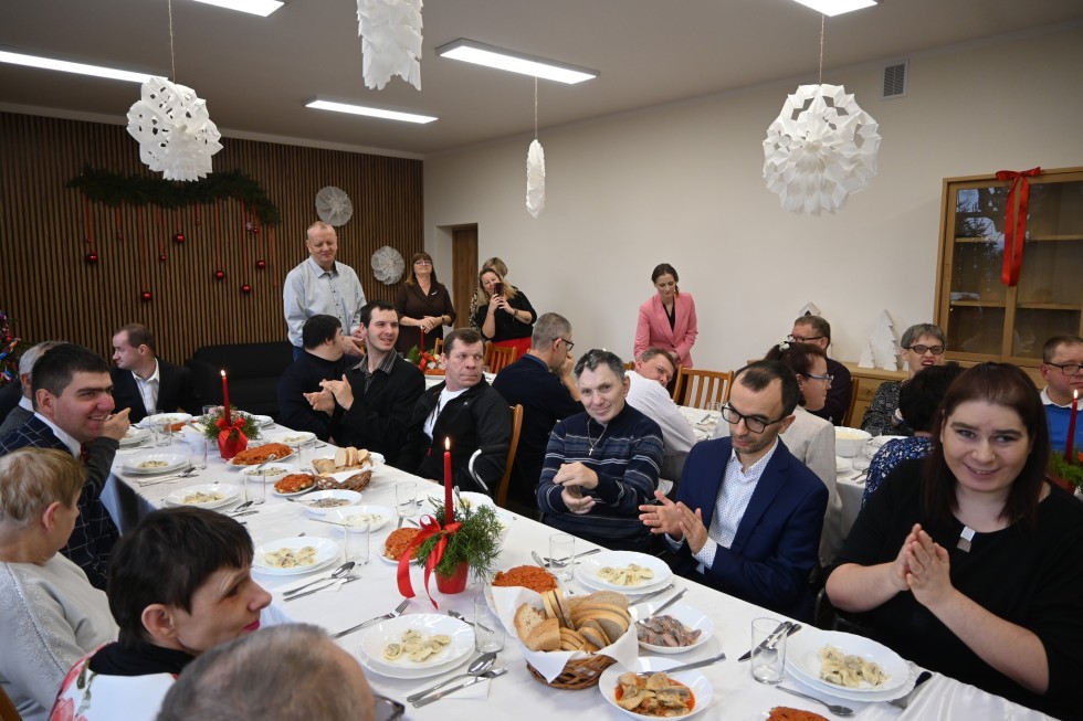 Wigilijne spotkanie w Warsztatach Terapii Zajęciowej w Jantarze.