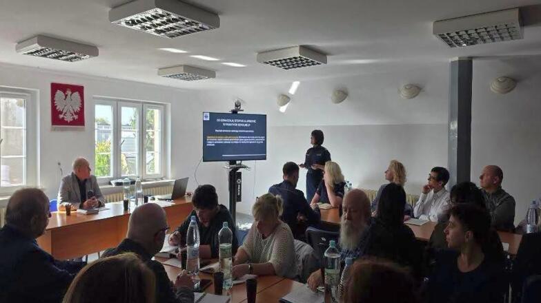 Policja wzmacnia patrole przy szkołach. W Nowym Dworze Gdańskim rozmawiano o bezpieczeństwie uczniów